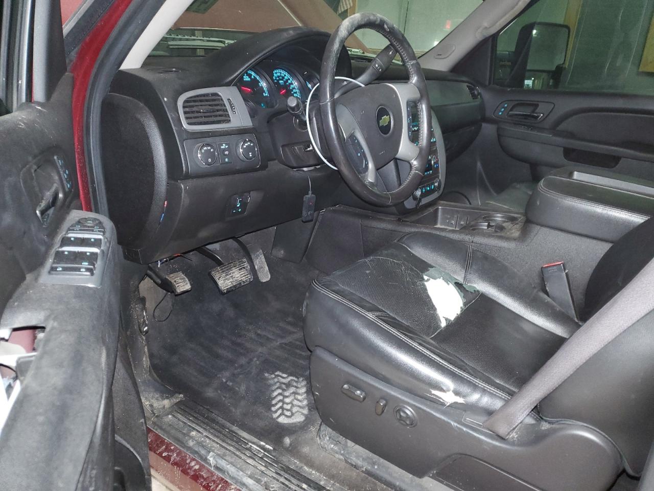 2013 Chevrolet Silverado - Image 8