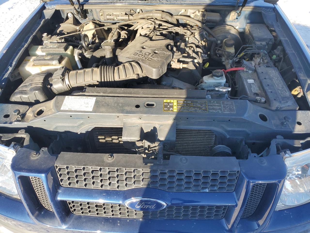 2005 Ford Explorer - Image 11