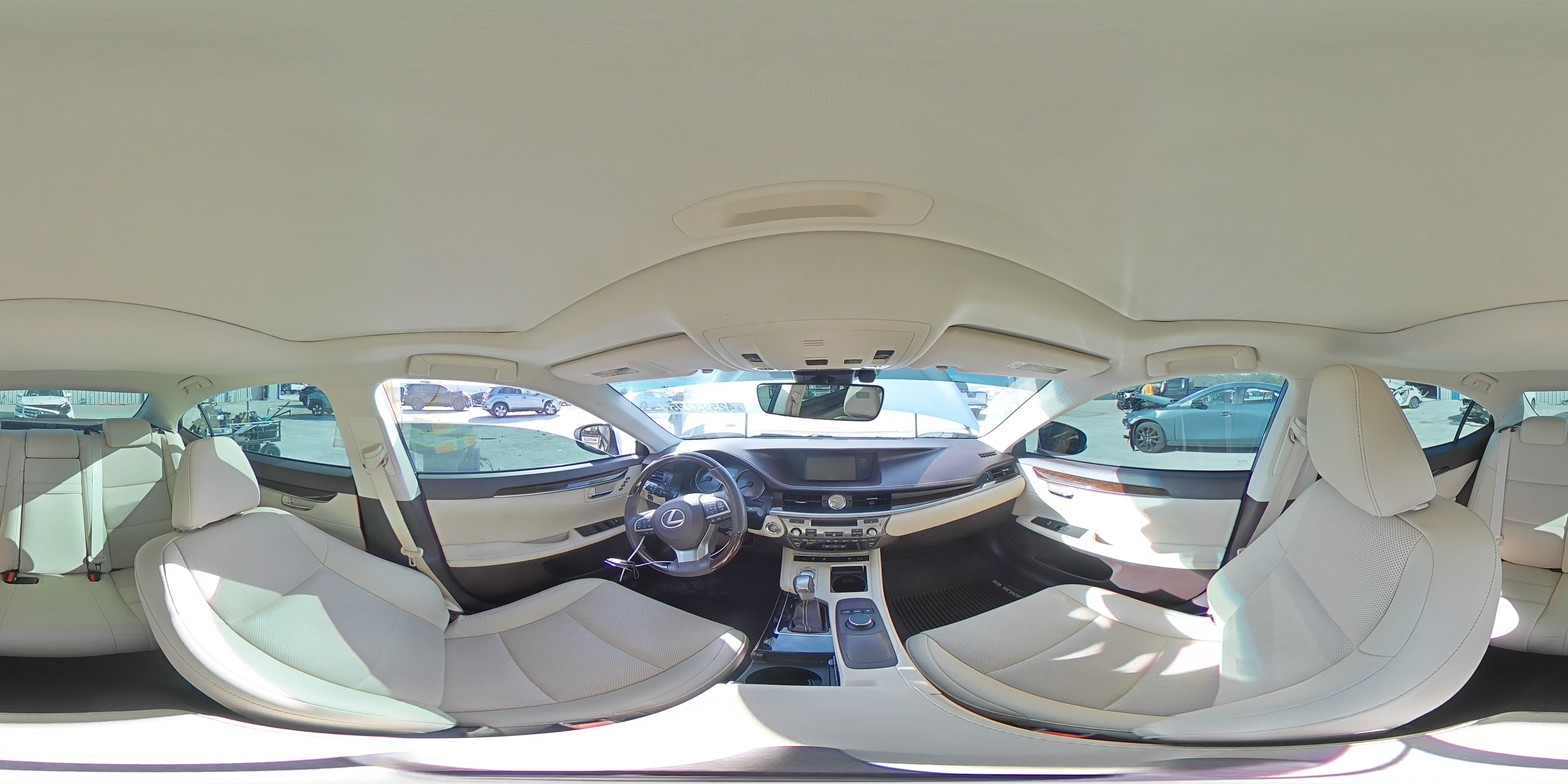 2018 Lexus ES - Image 13