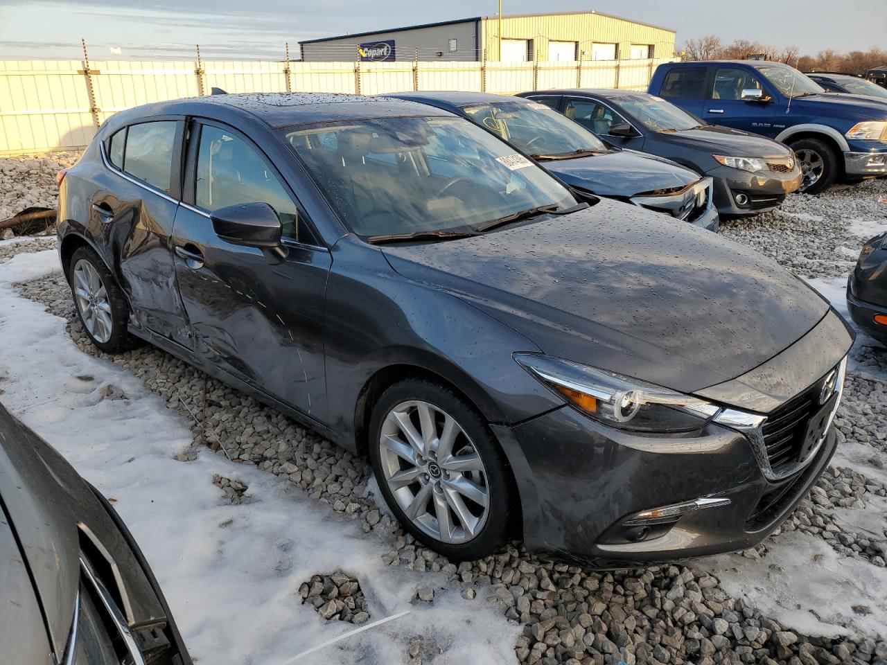 2017 Mazda 3 - Image 4