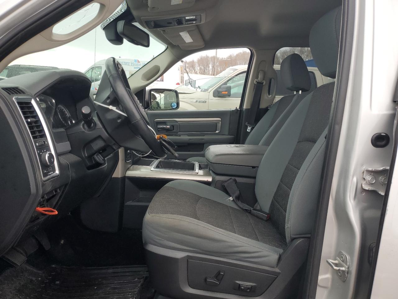 2014 RAM 1500 - Image 7