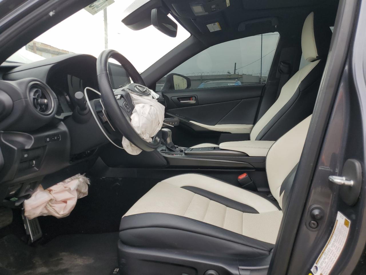 2023 Lexus IS - Image 7