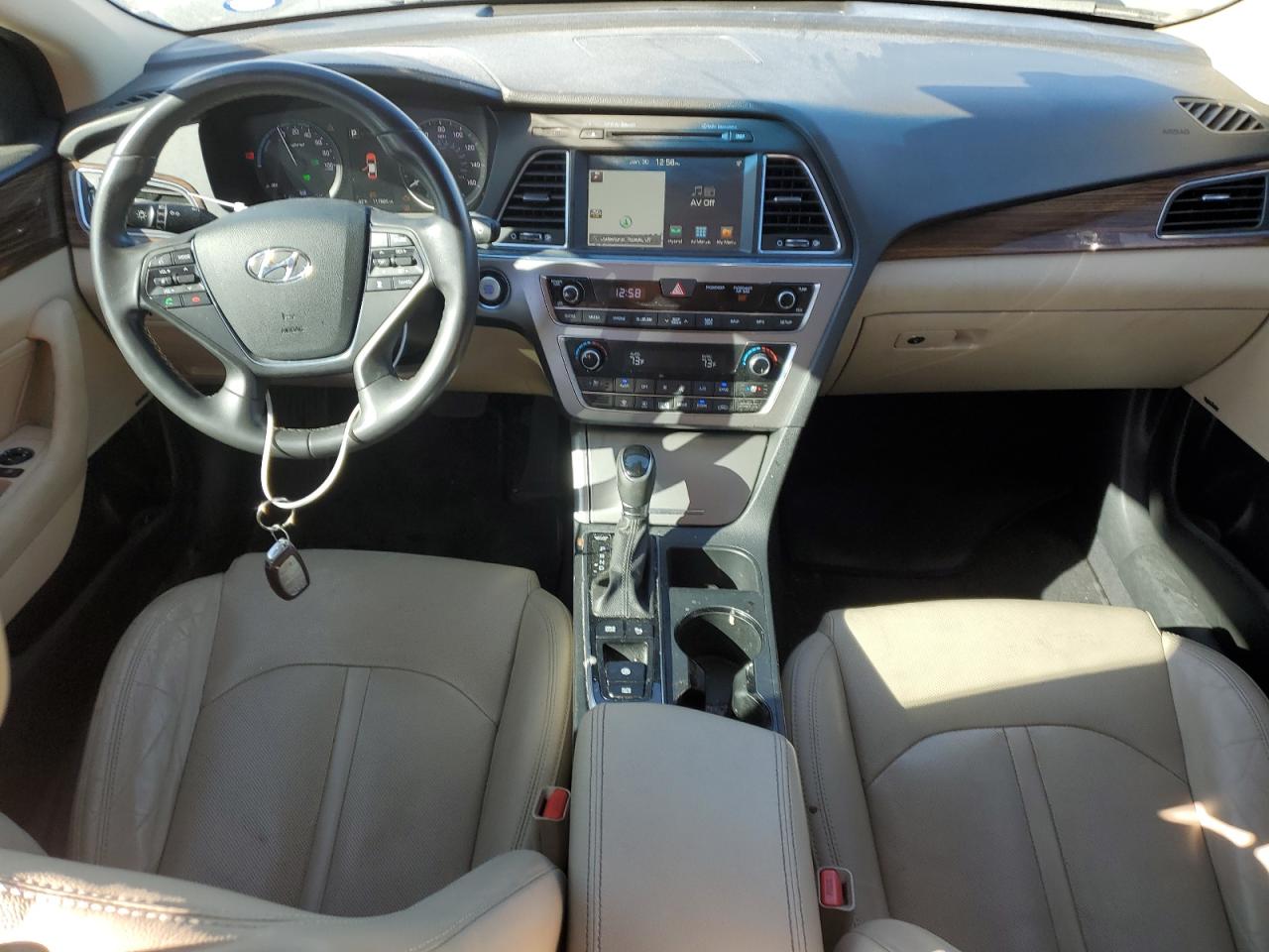 2017 Hyundai Sonata - Image 8