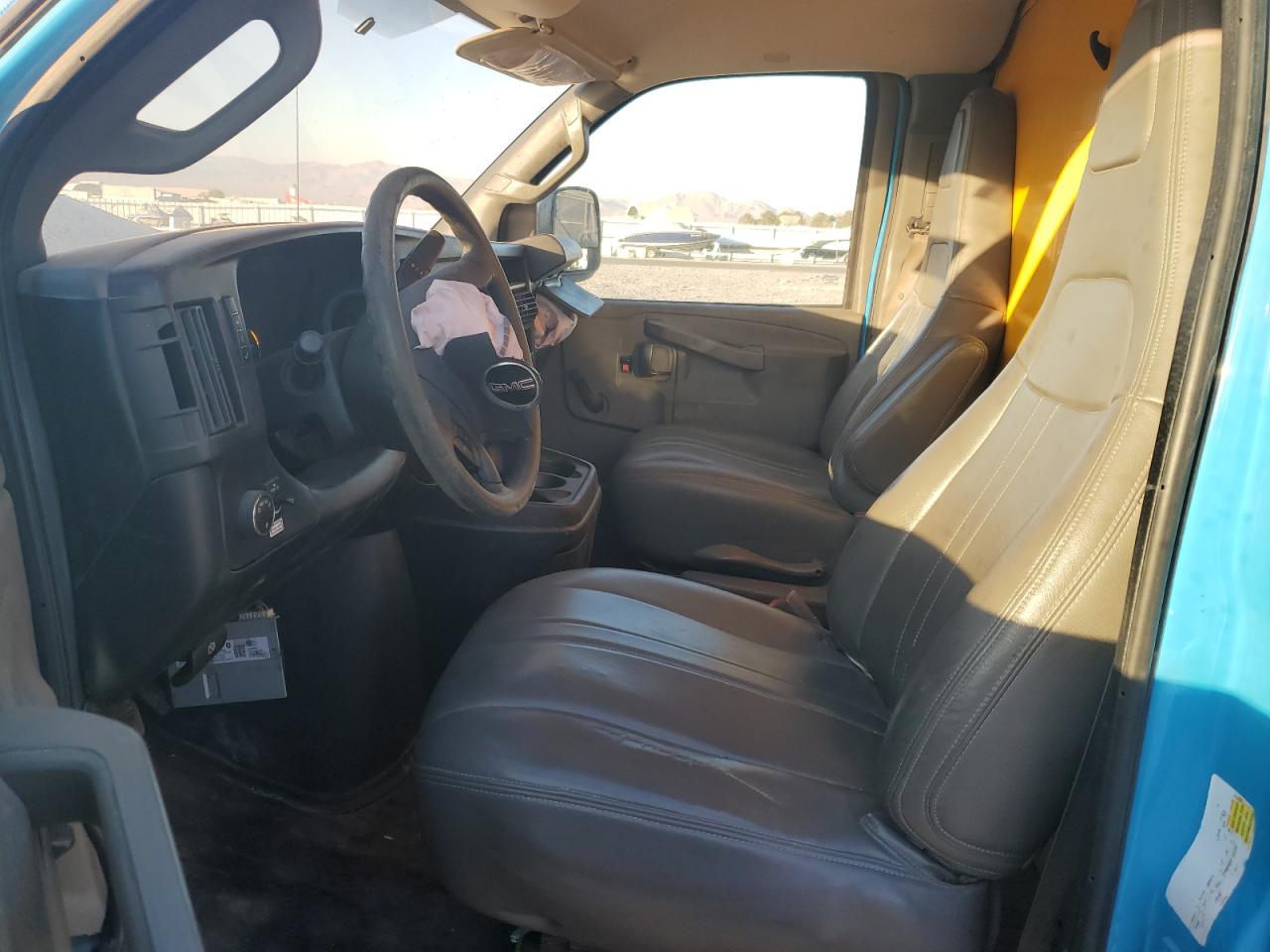 2017 GMC Savana - Image 7