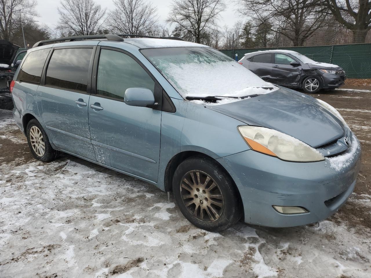 2007 Toyota Sienna - Image 4