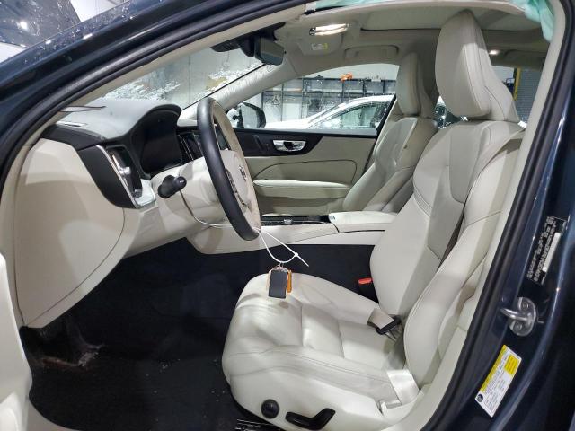  VOLVO S60 PLUS 2023 Granatowy