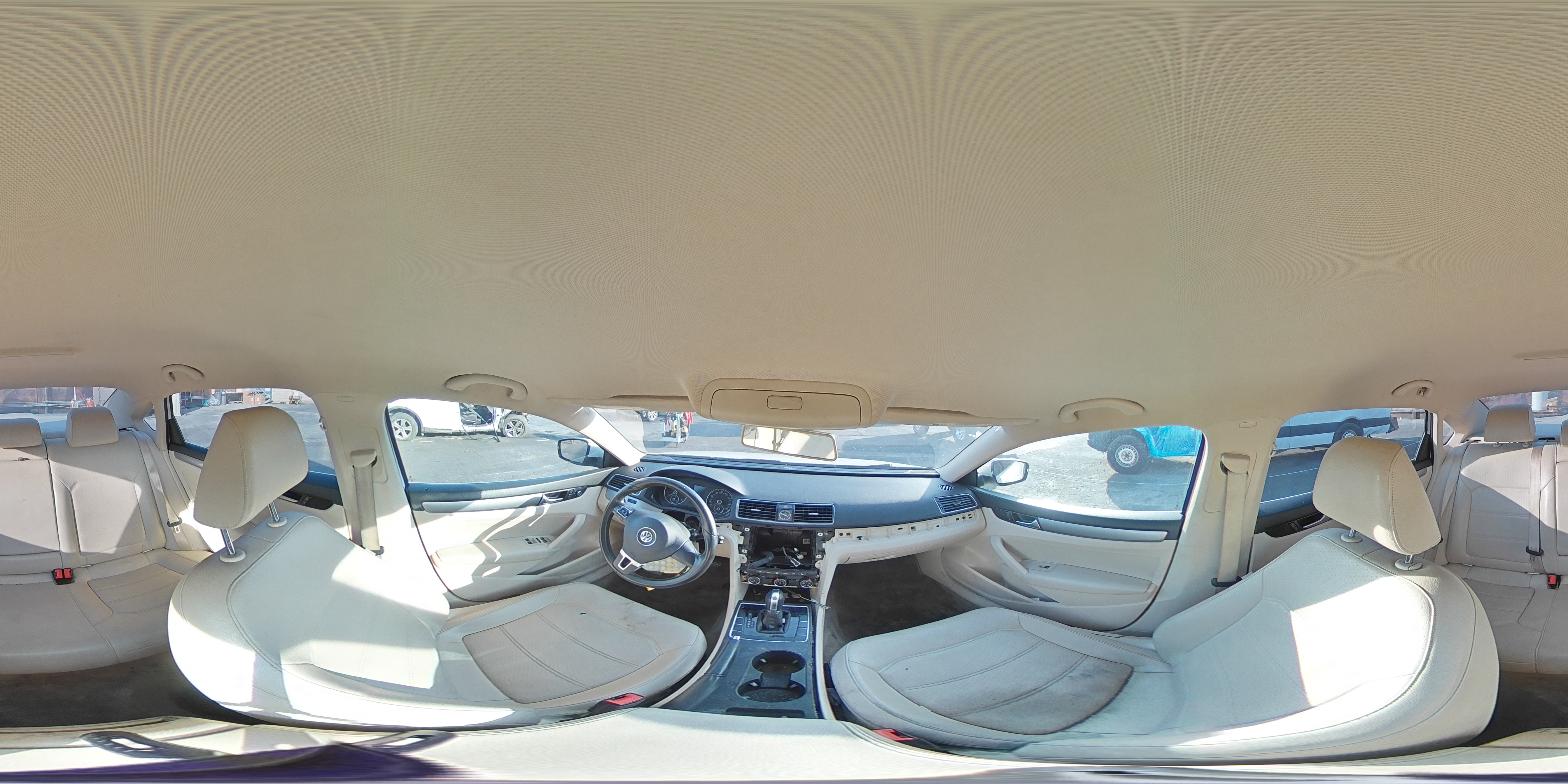 2015 Volkswagen Passat - Image 12