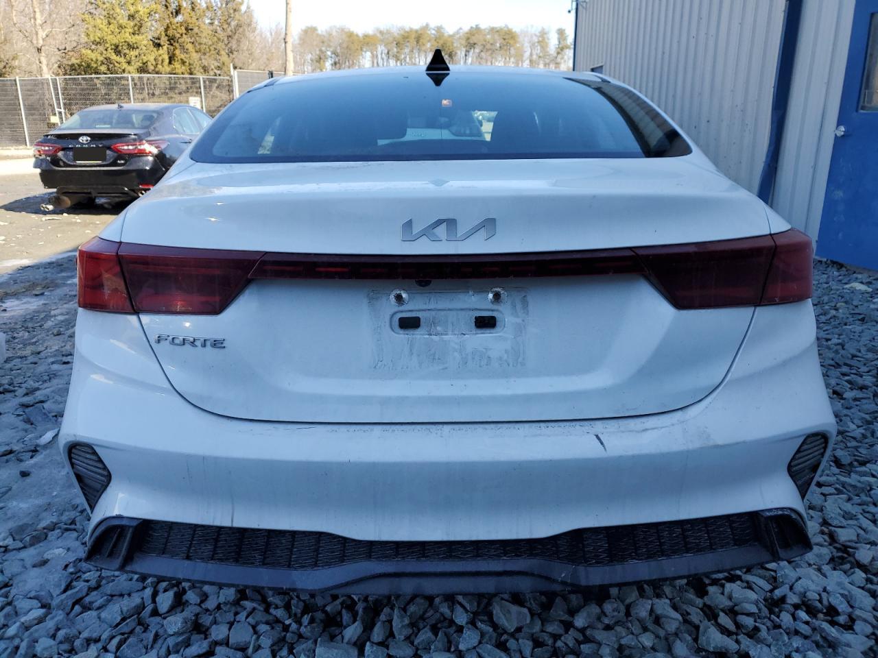 2023 Kia Forte - Image 6