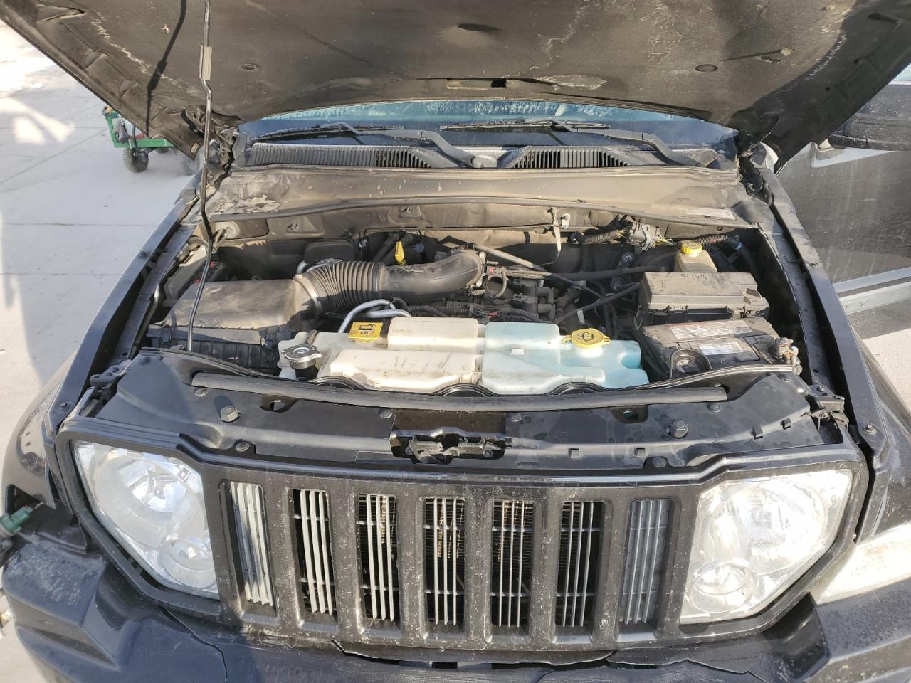2009 Jeep Liberty (North America) - Image 13