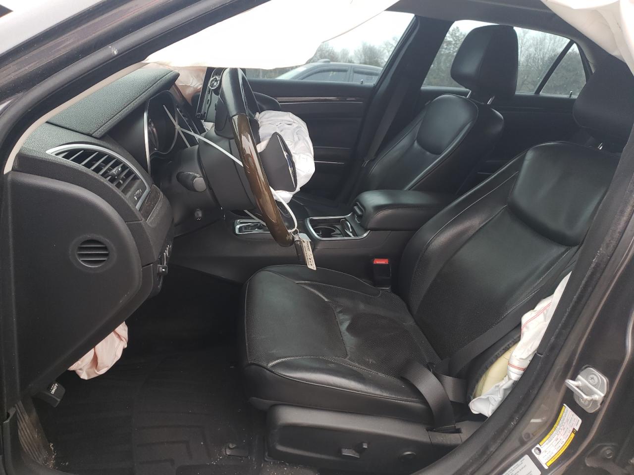 2015 Chrysler 300 - Image 7