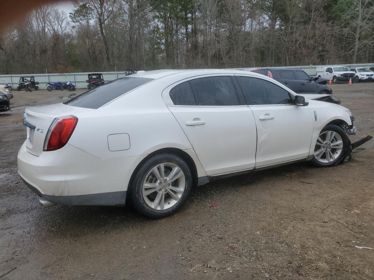 2011 Lincoln MKS - Image 3