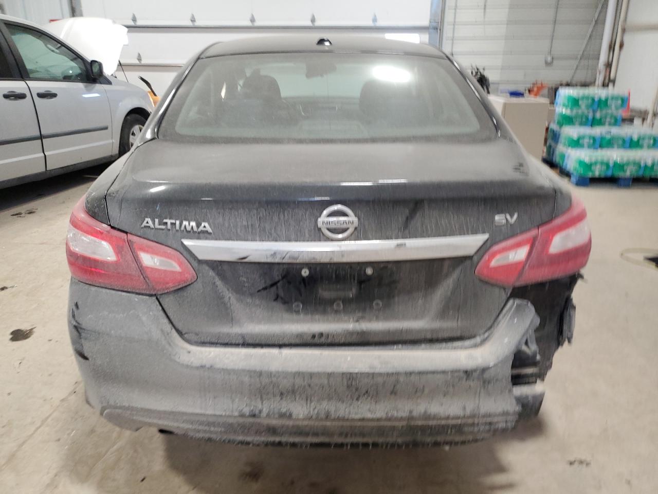 2017 Nissan Altima - Image 6