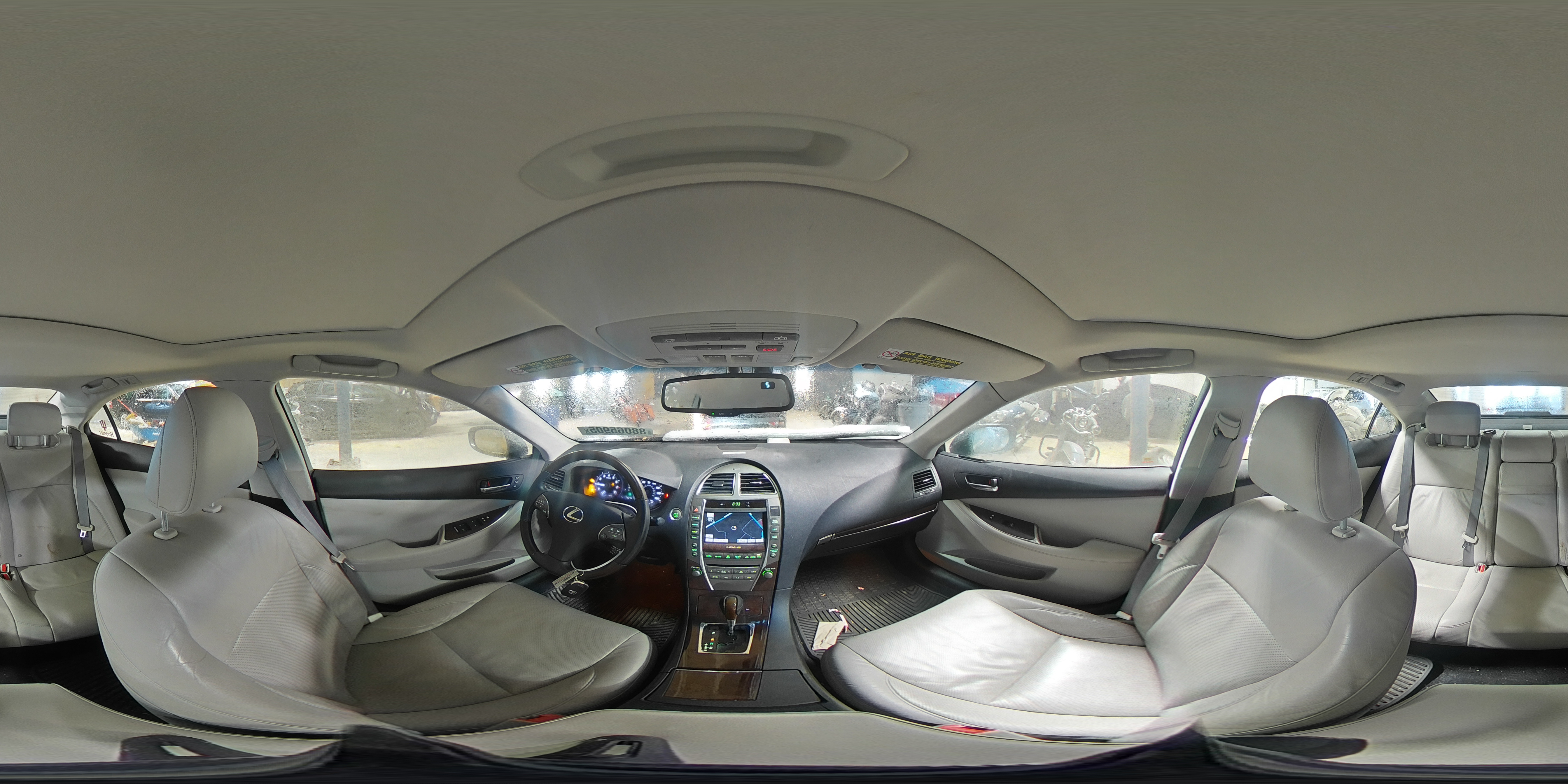 2010 Lexus ES - Image 13