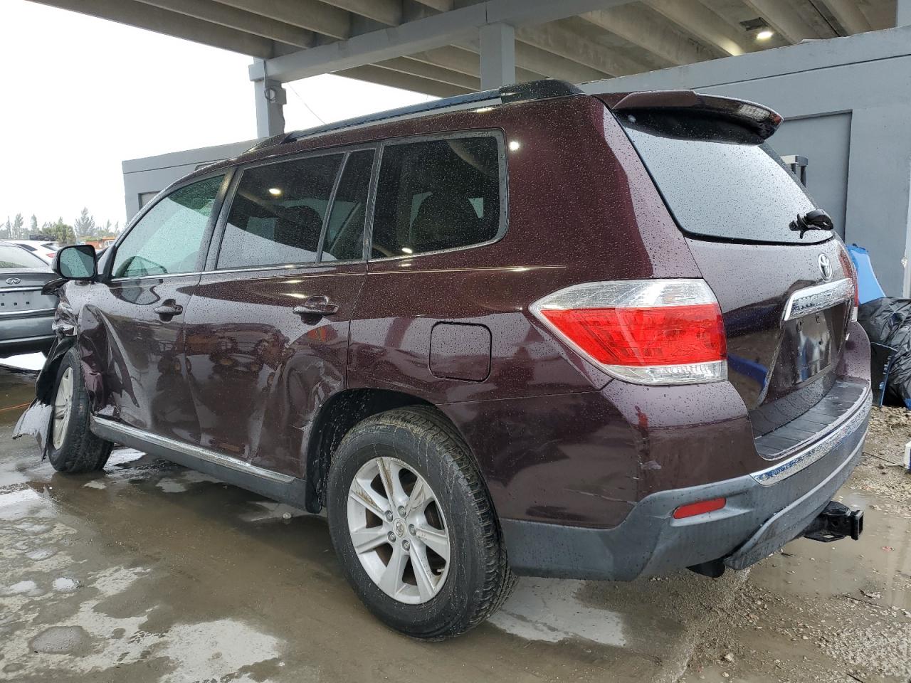 2012 Toyota Highlander - Image 2