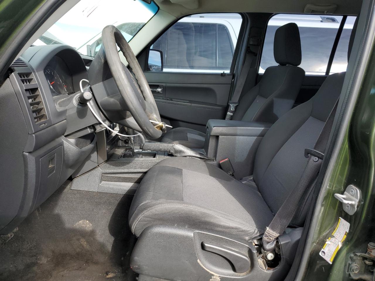 2009 Jeep Liberty (North America) - Image 7