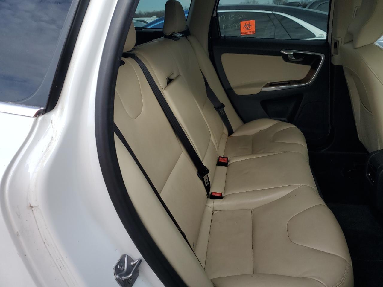 2017 Volvo XC60 - Image 10