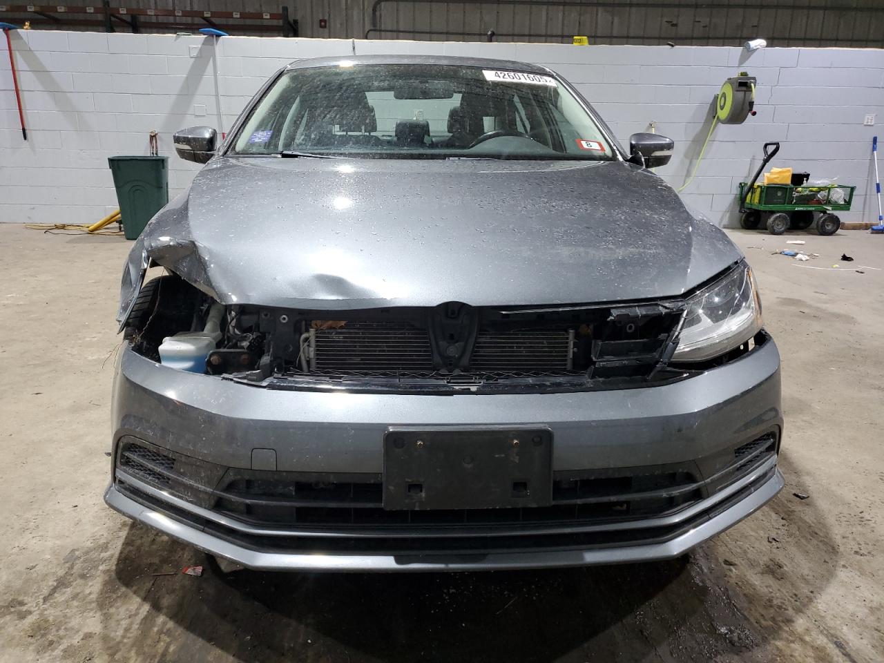 2017 Volkswagen Jetta - Image 5