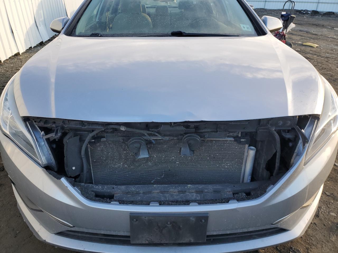 2017 Hyundai Sonata - Image 11