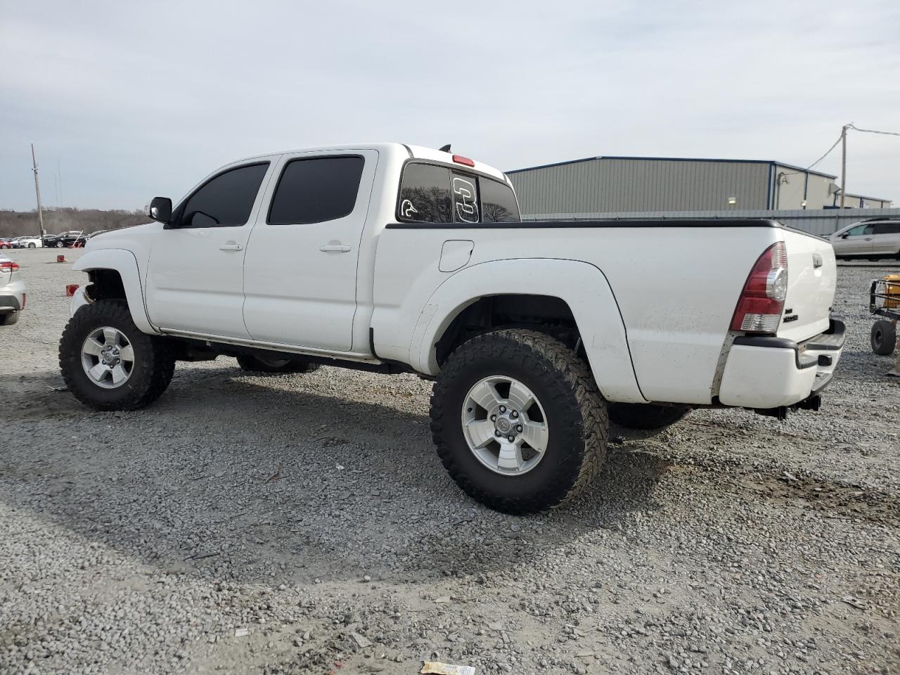 2015 Toyota Tacoma - Image 2