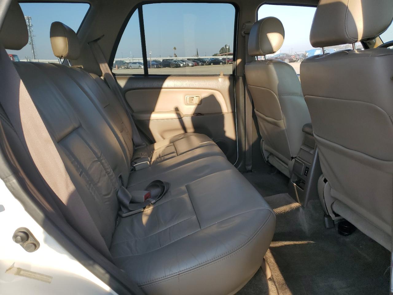 2001 Toyota 4Runner - Image 11