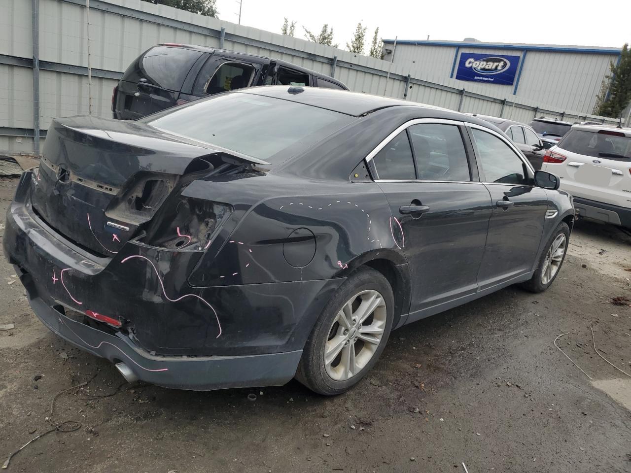 2015 Ford Taurus - Image 3