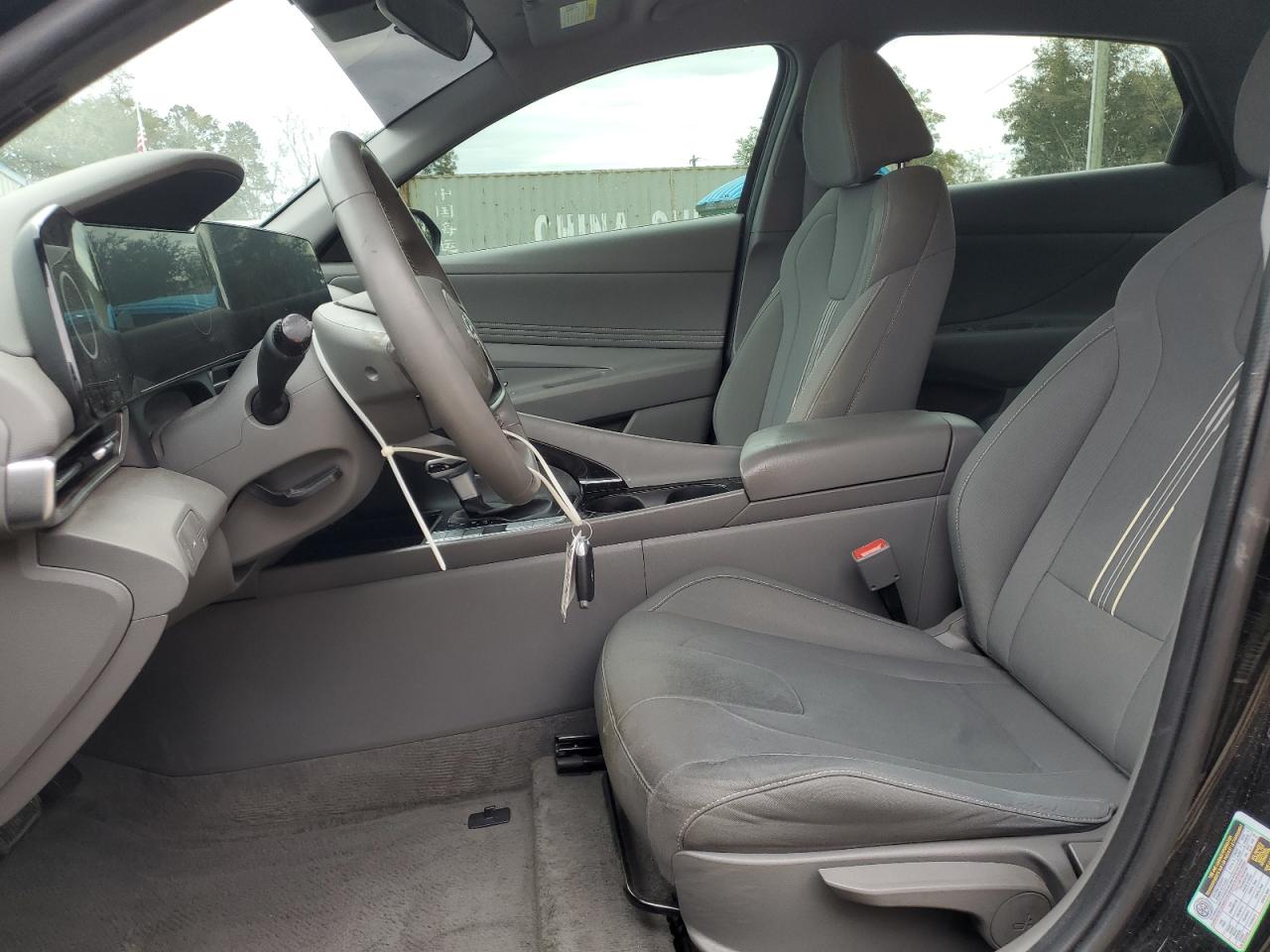 2023 Hyundai Elantra - Image 7