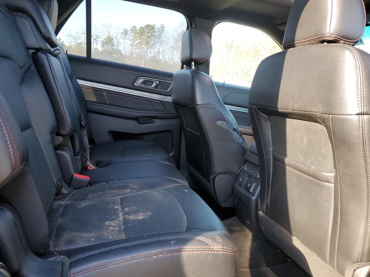 2017 Ford Explorer - Image 11