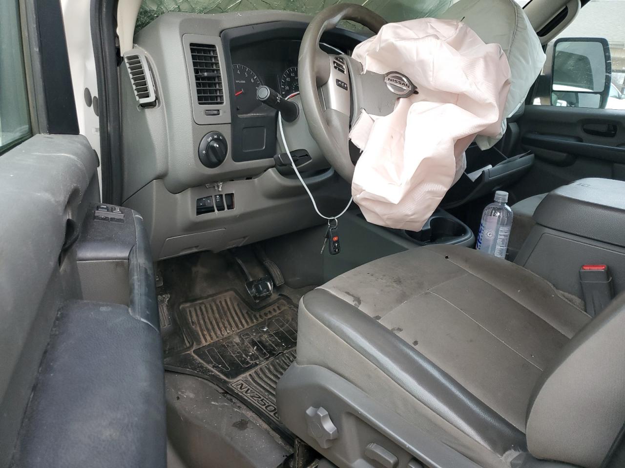 2012 Nissan NV - Image 8