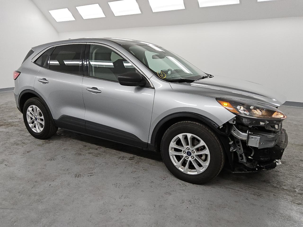 2022 Ford Escape - Image 4