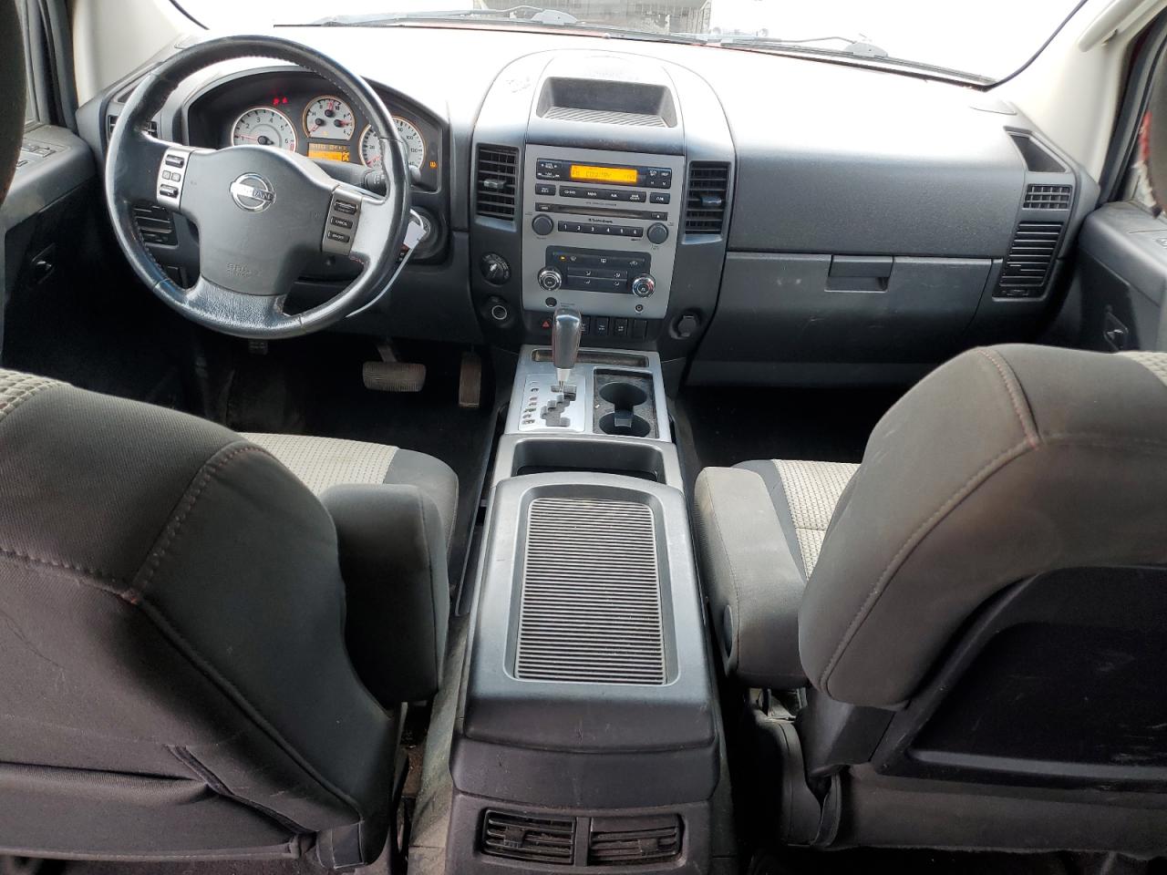 2011 Nissan Titan - Image 8