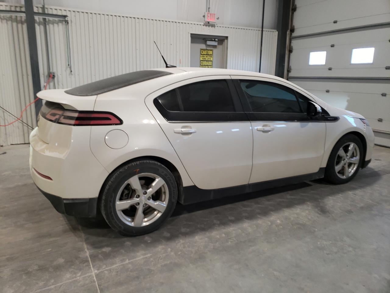 2013 Chevrolet Volt - Image 3
