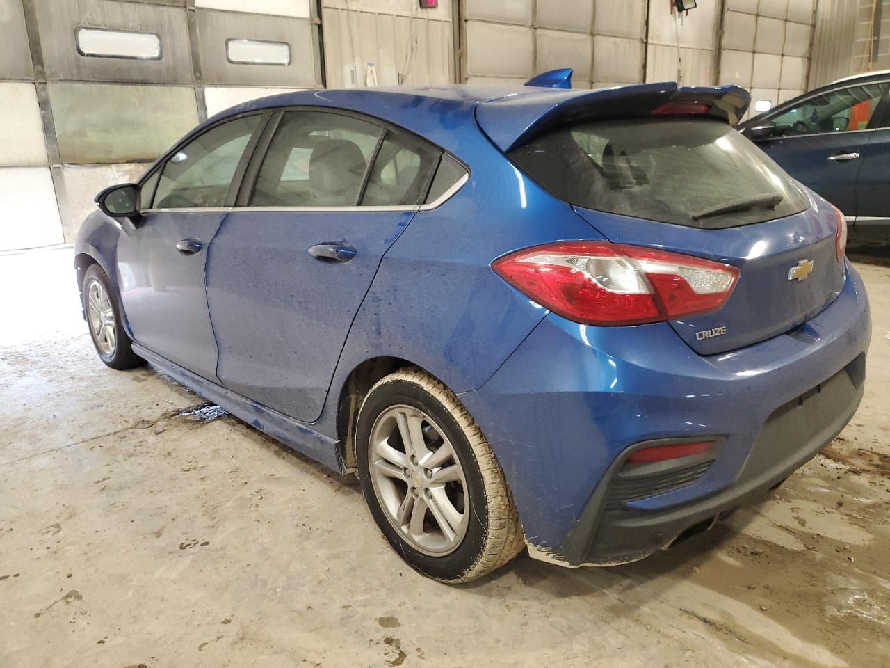 2017 Chevrolet Cruze - Image 2
