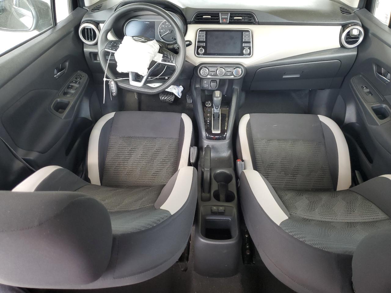 2021 Nissan Versa - Image 8
