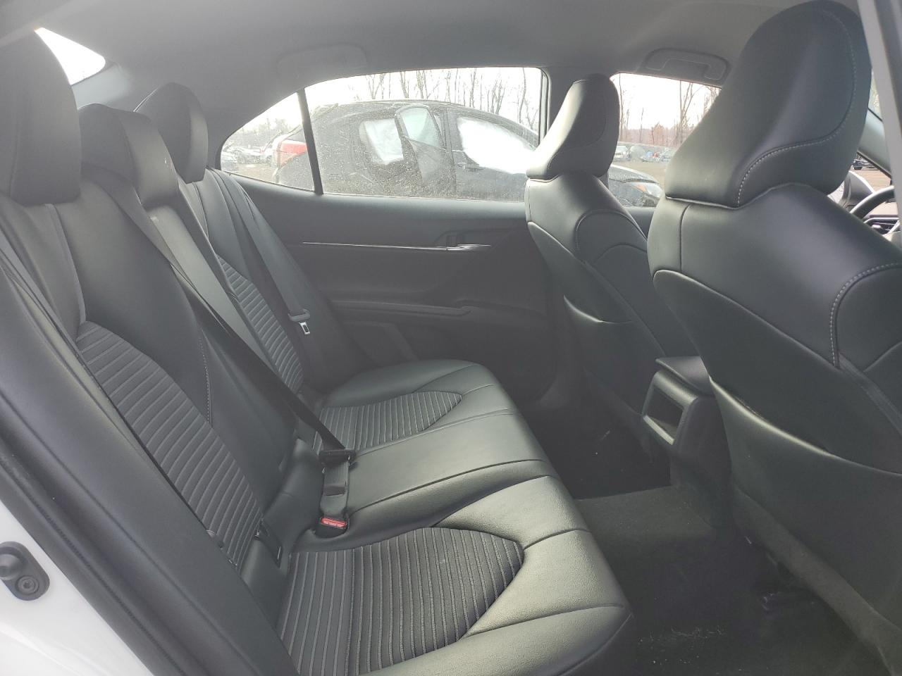 2022 Toyota Camry - Image 10