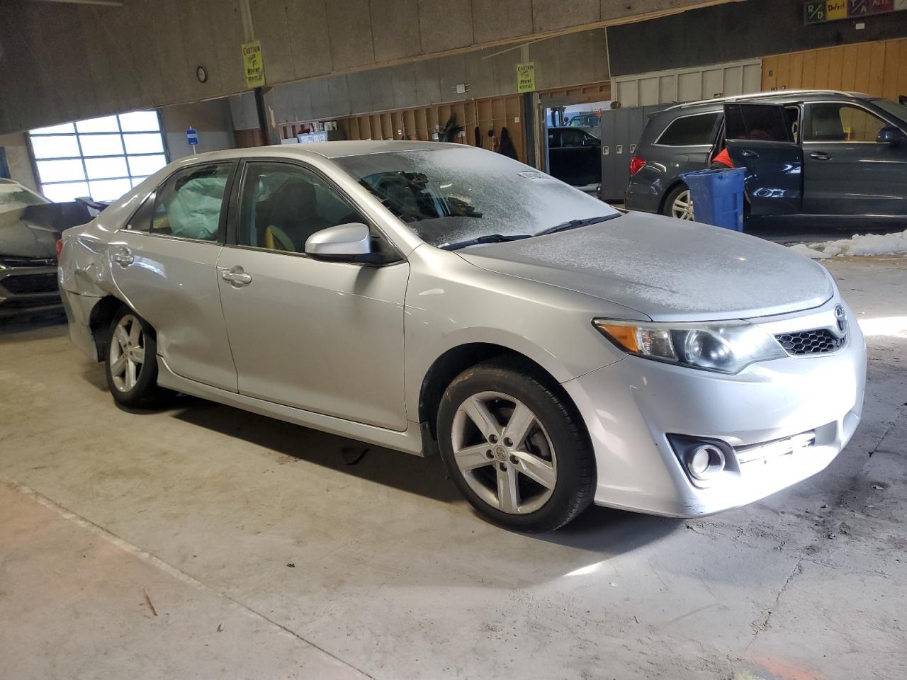 2014 Toyota Camry - Image 4