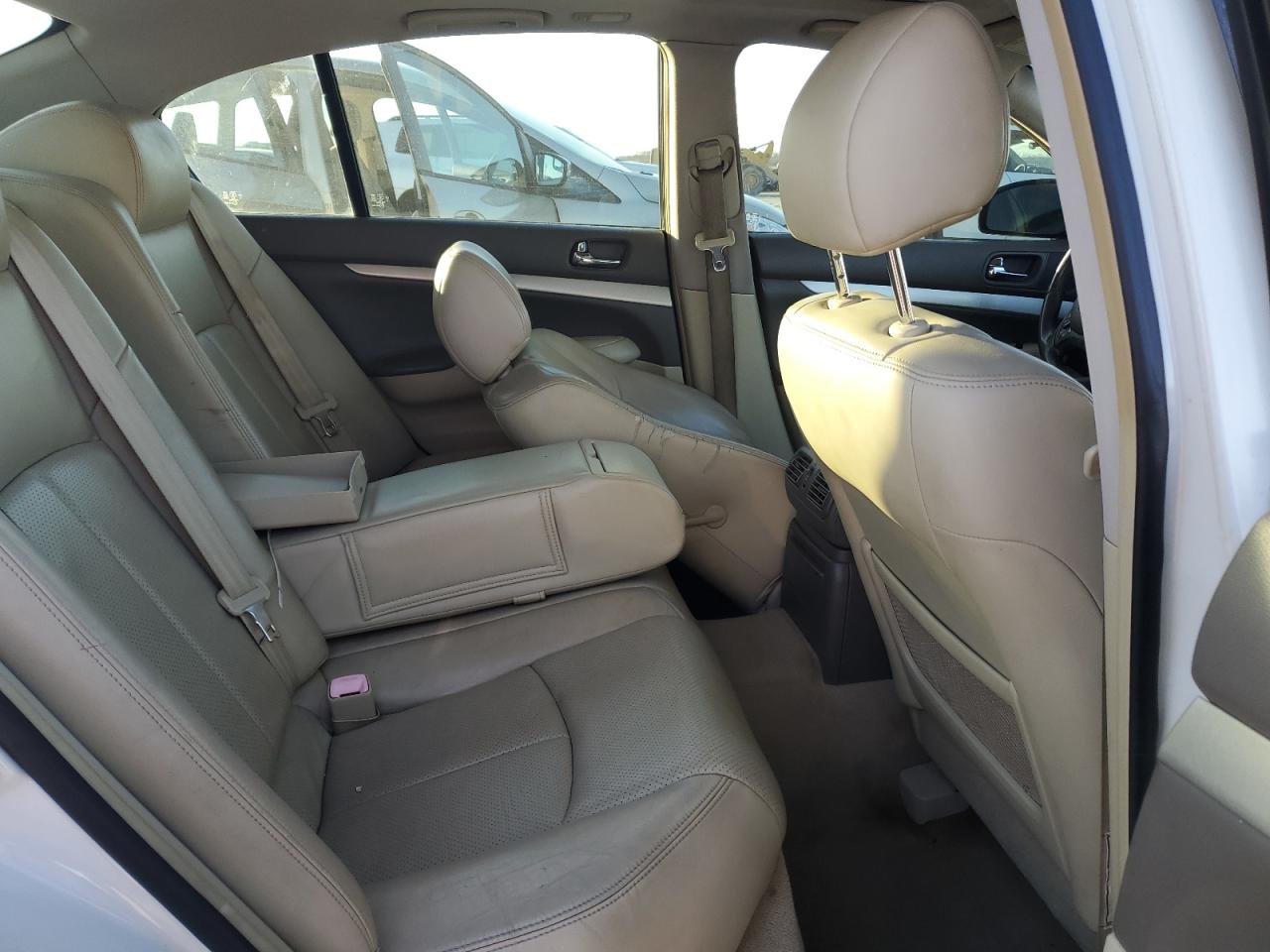 2007 Infiniti G - Image 10