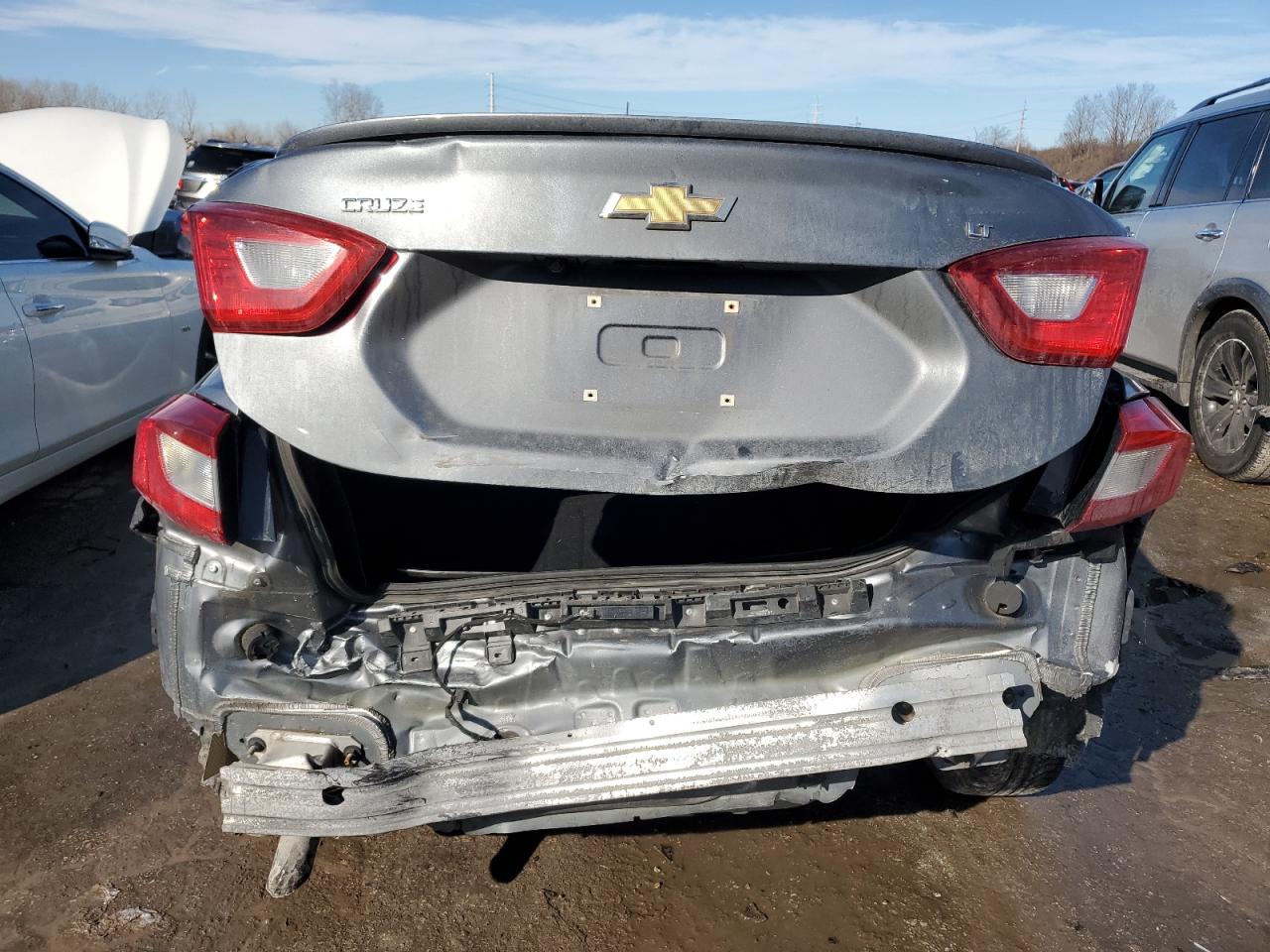 2018 Chevrolet Cruze - Image 6