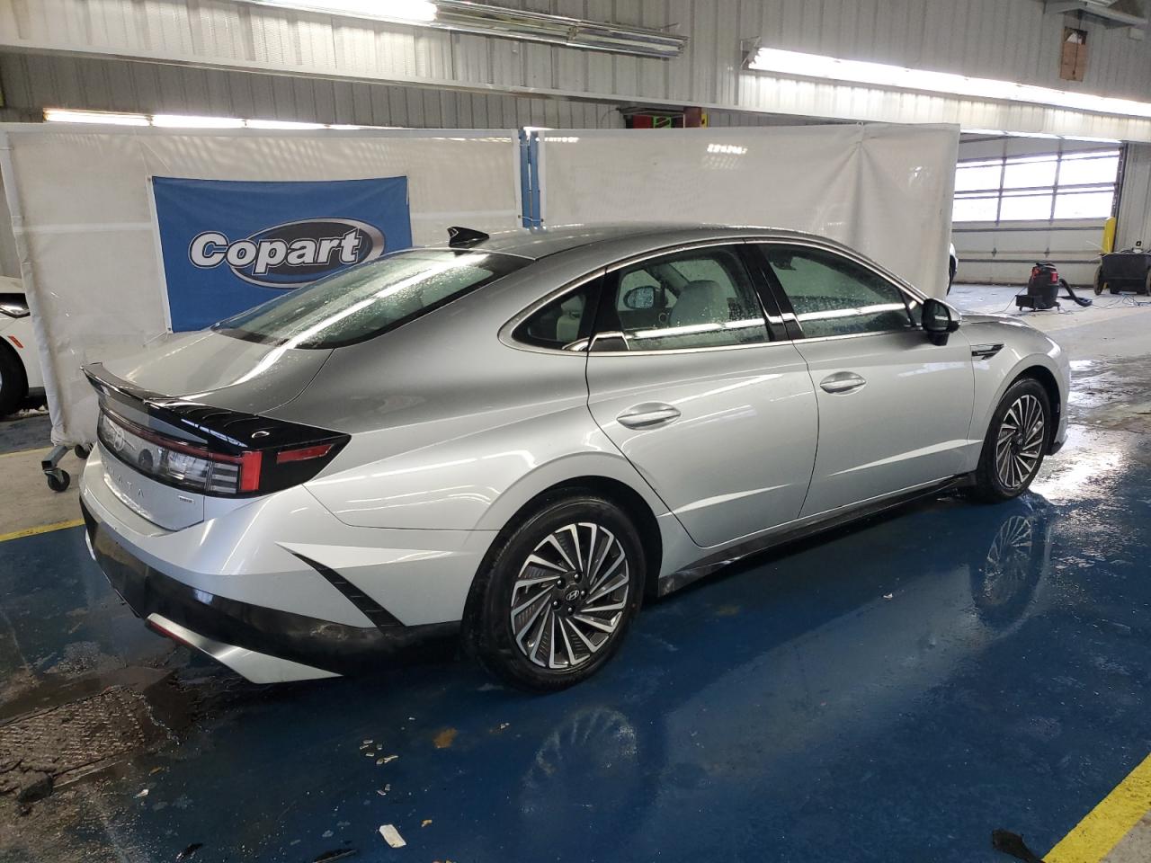 2024 Hyundai Sonata - Image 3