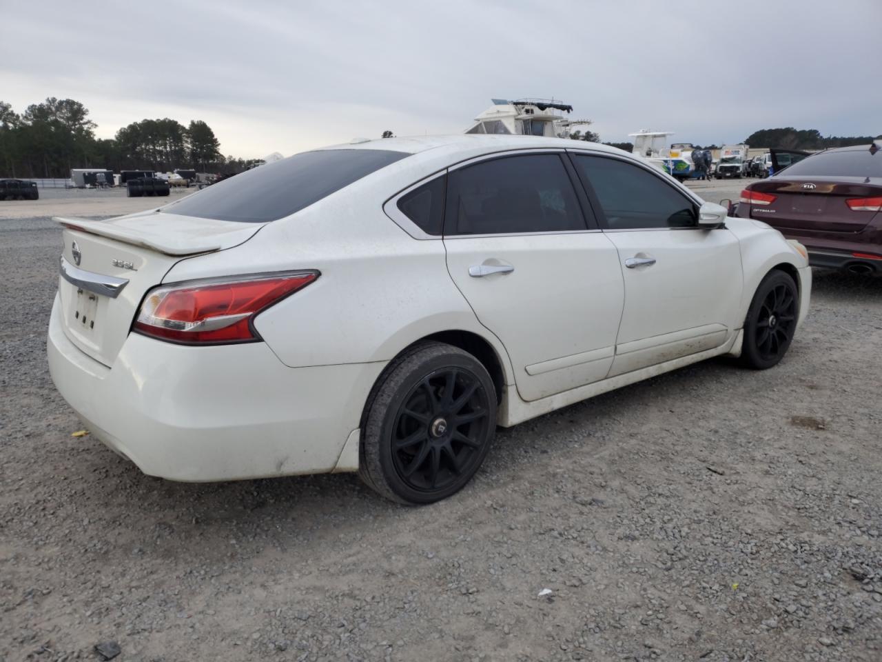 2014 Nissan Altima - Image 3