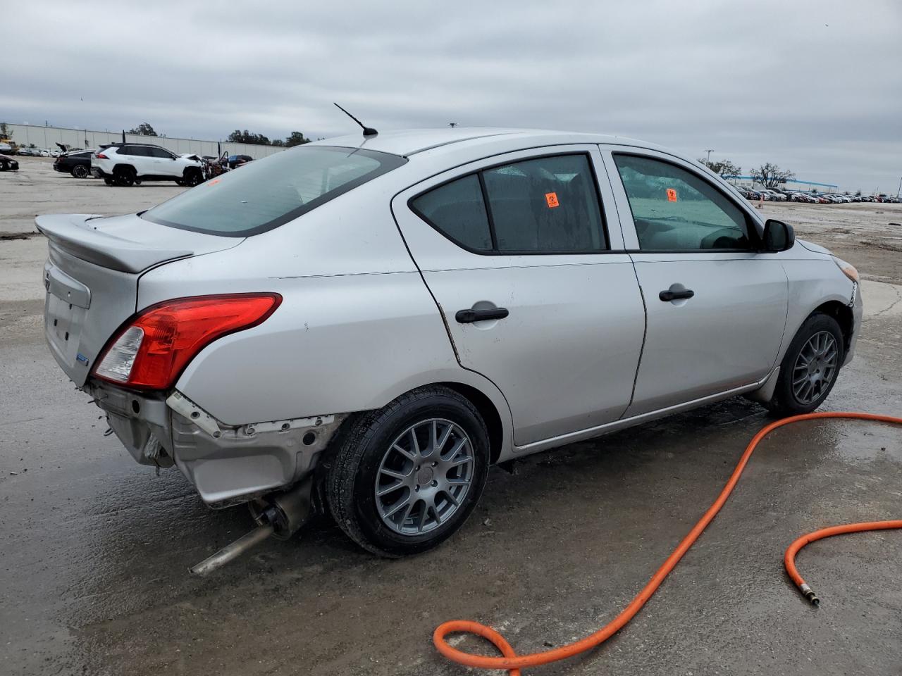 2015 Nissan Versa - Image 3