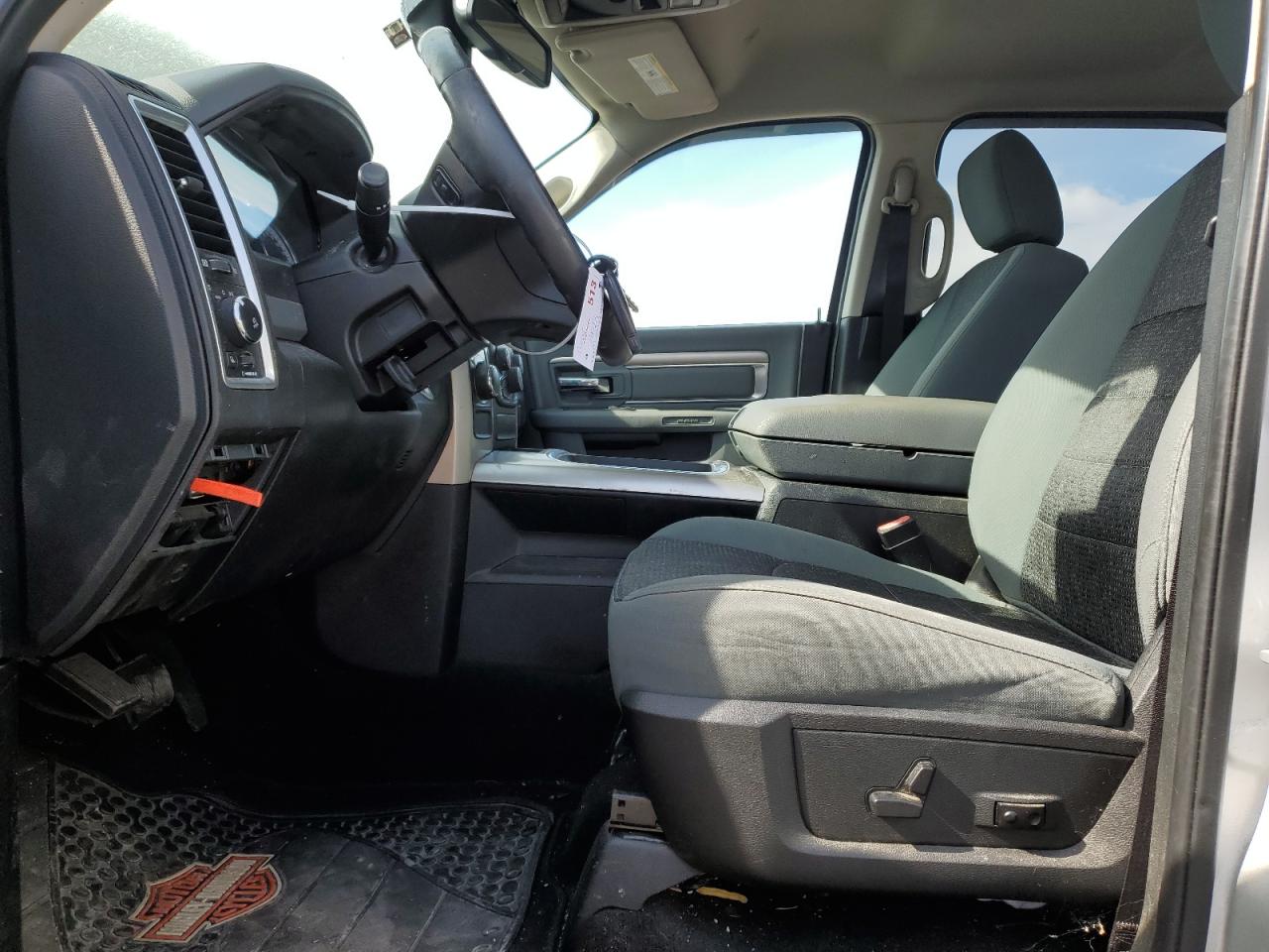 2017 RAM 1500 - Image 7