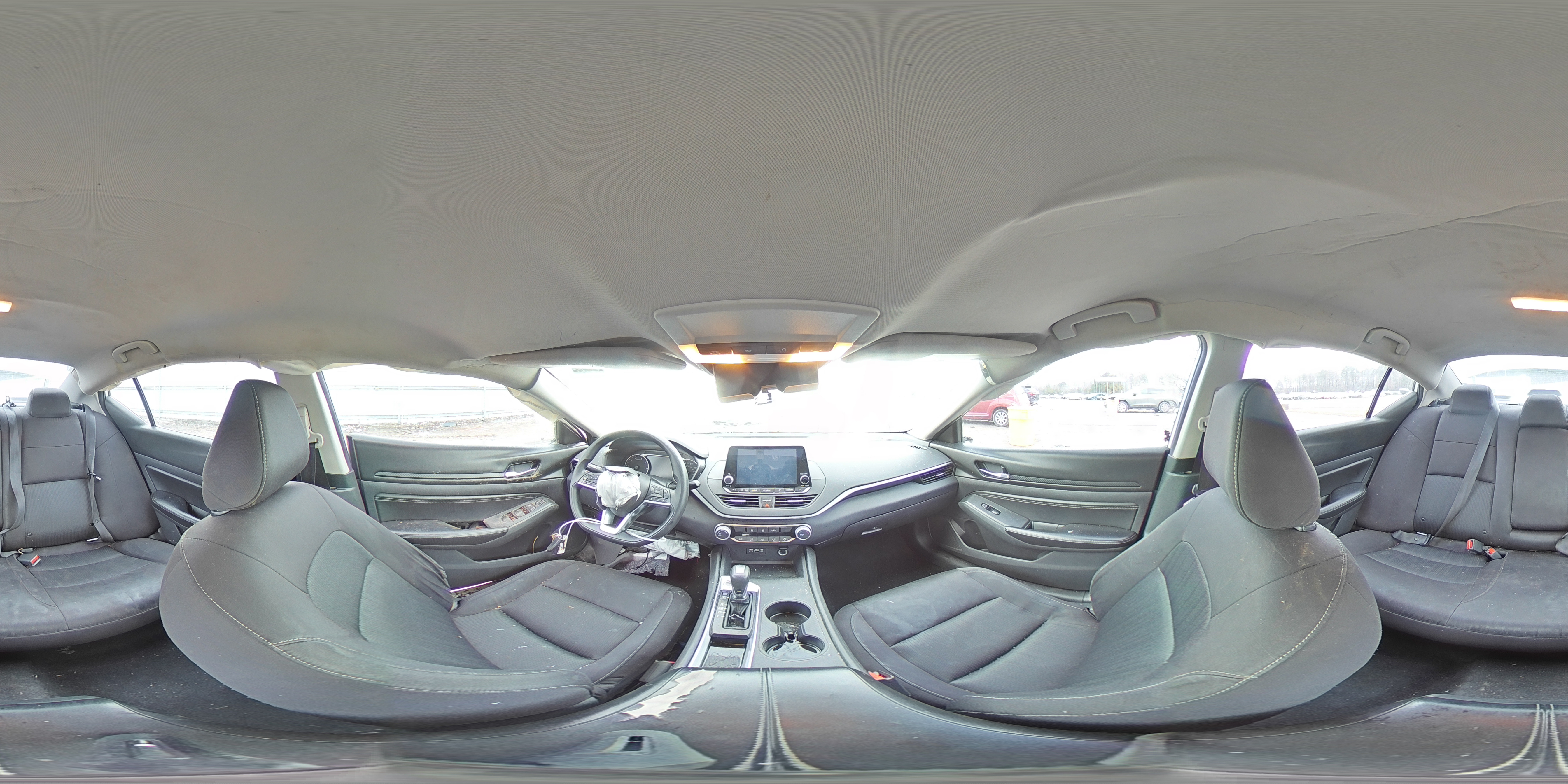 2020 Nissan Altima - Image 12