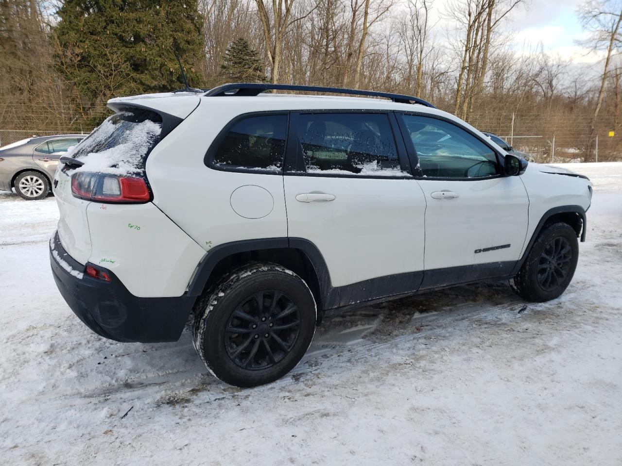2023 Jeep Cherokee - Image 3
