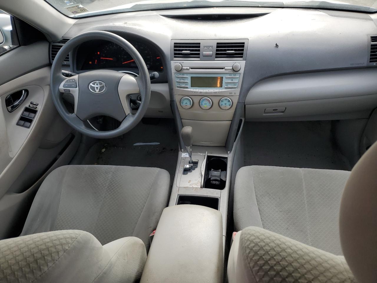 2009 Toyota Camry - Image 8