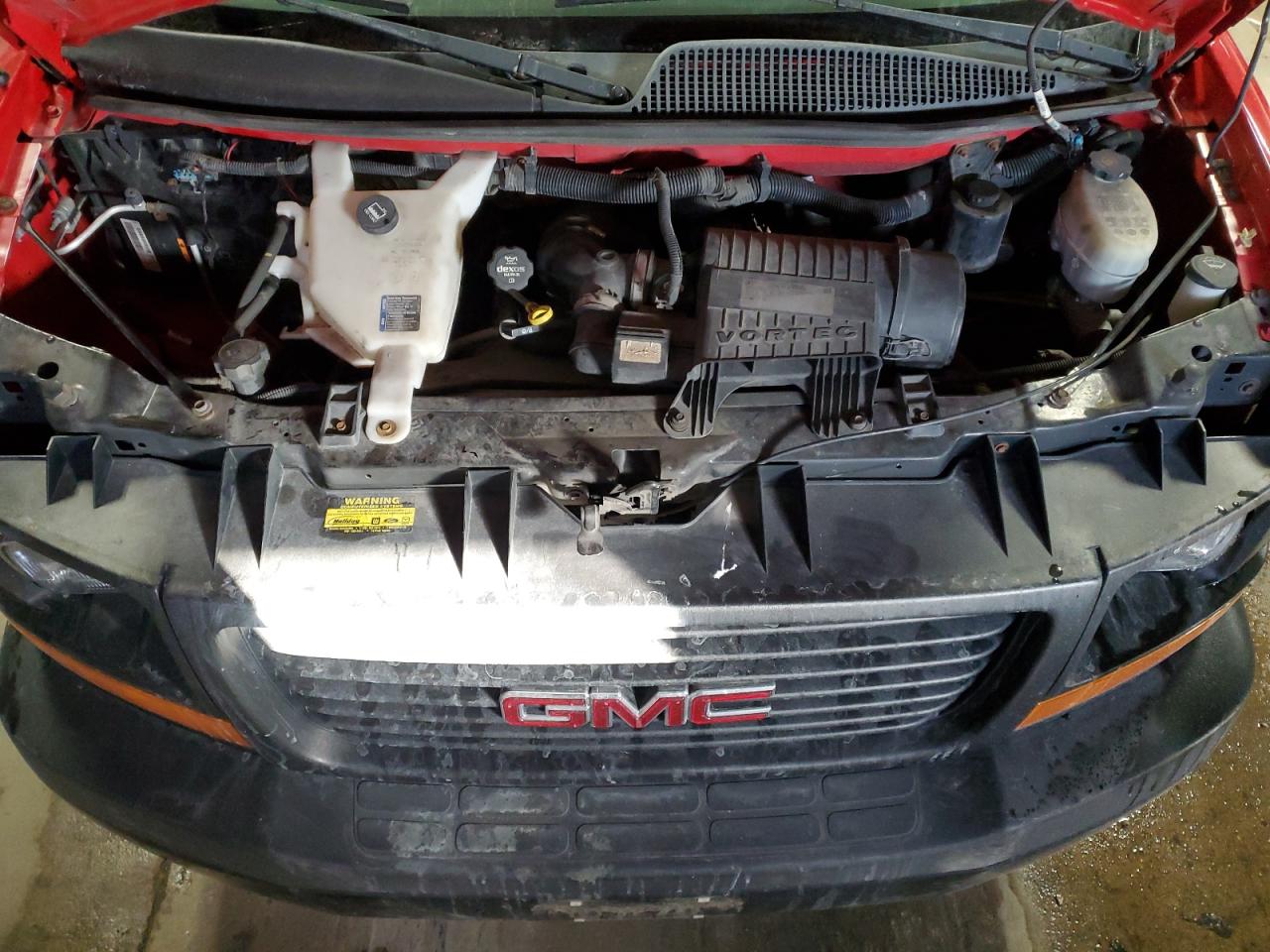 2015 GMC Savana - Image 12