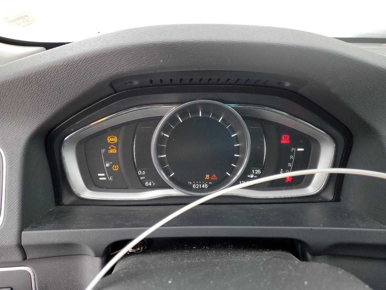 2017 Volvo V60 - Image 9