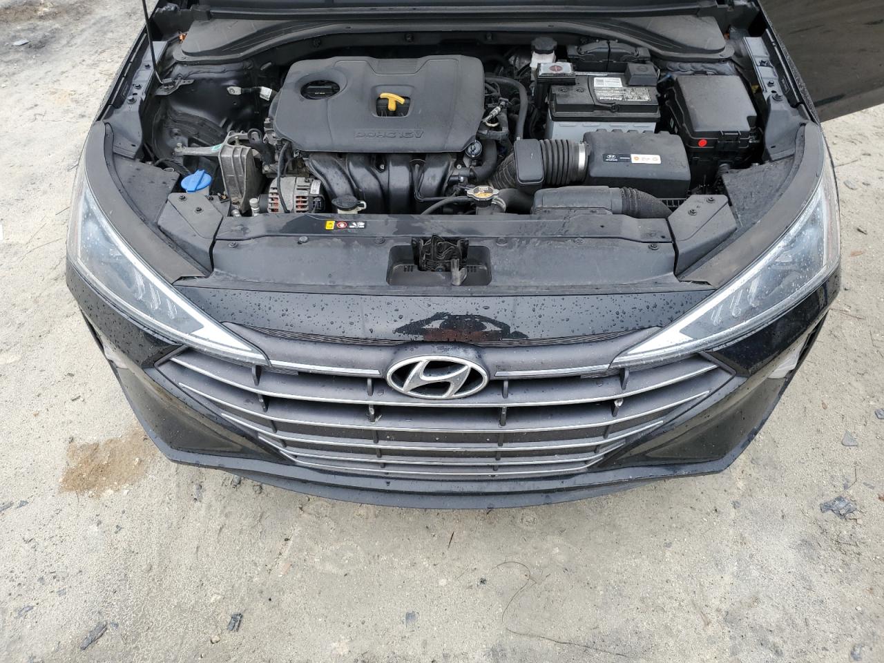 2019 Hyundai Elantra - Image 11
