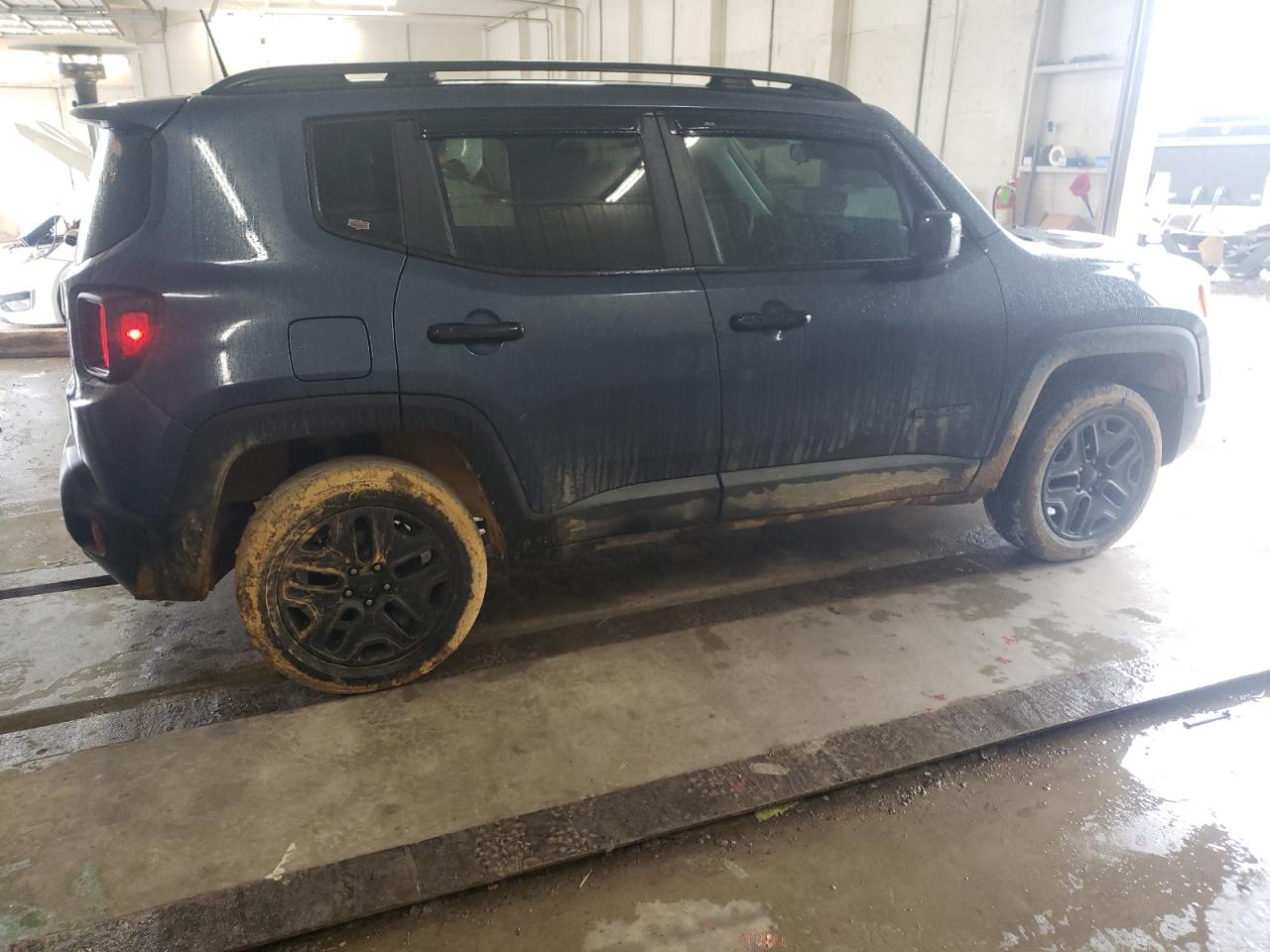 2020 Jeep Renegade - Image 3