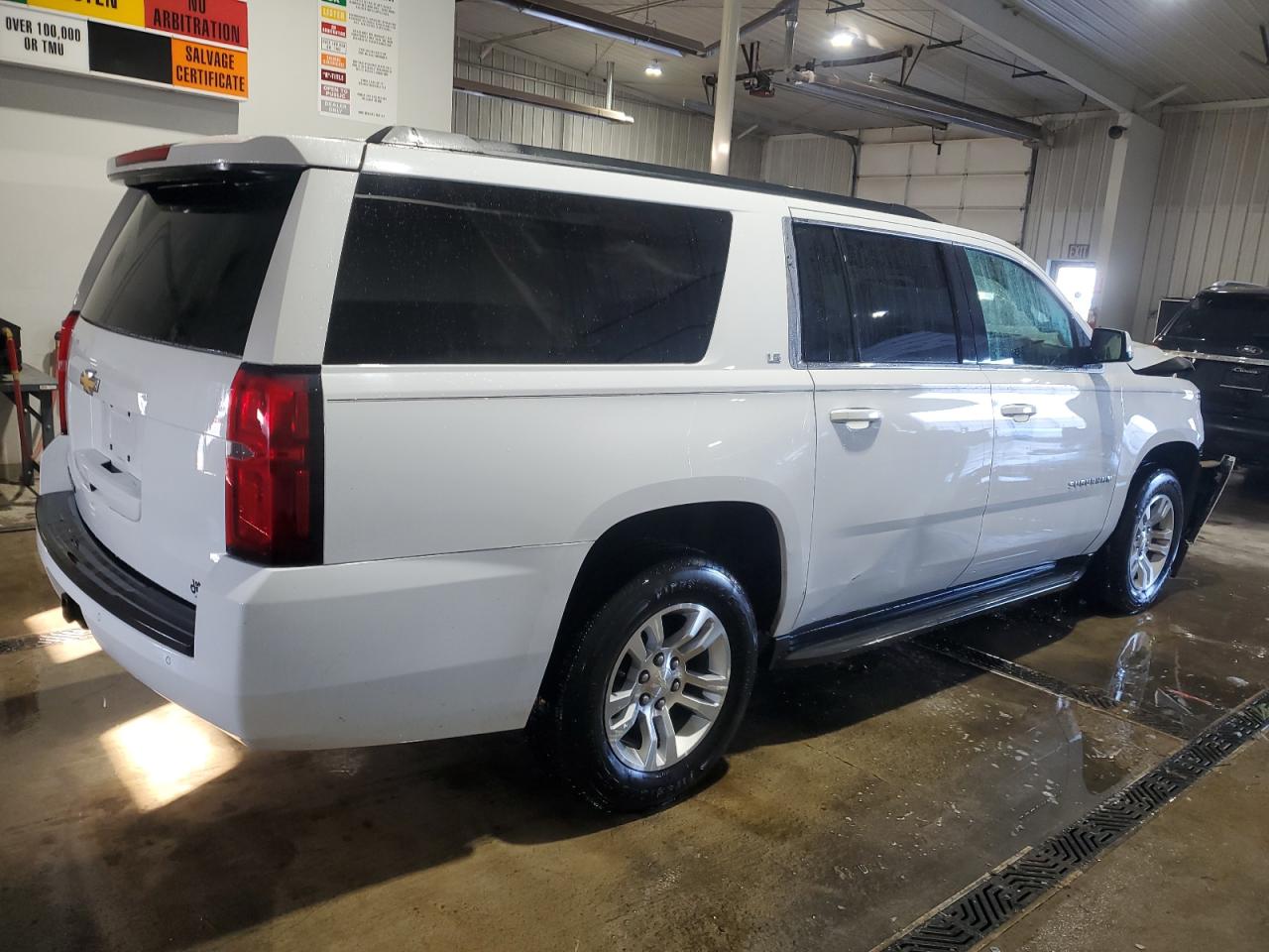 2016 Chevrolet Suburban - Image 3