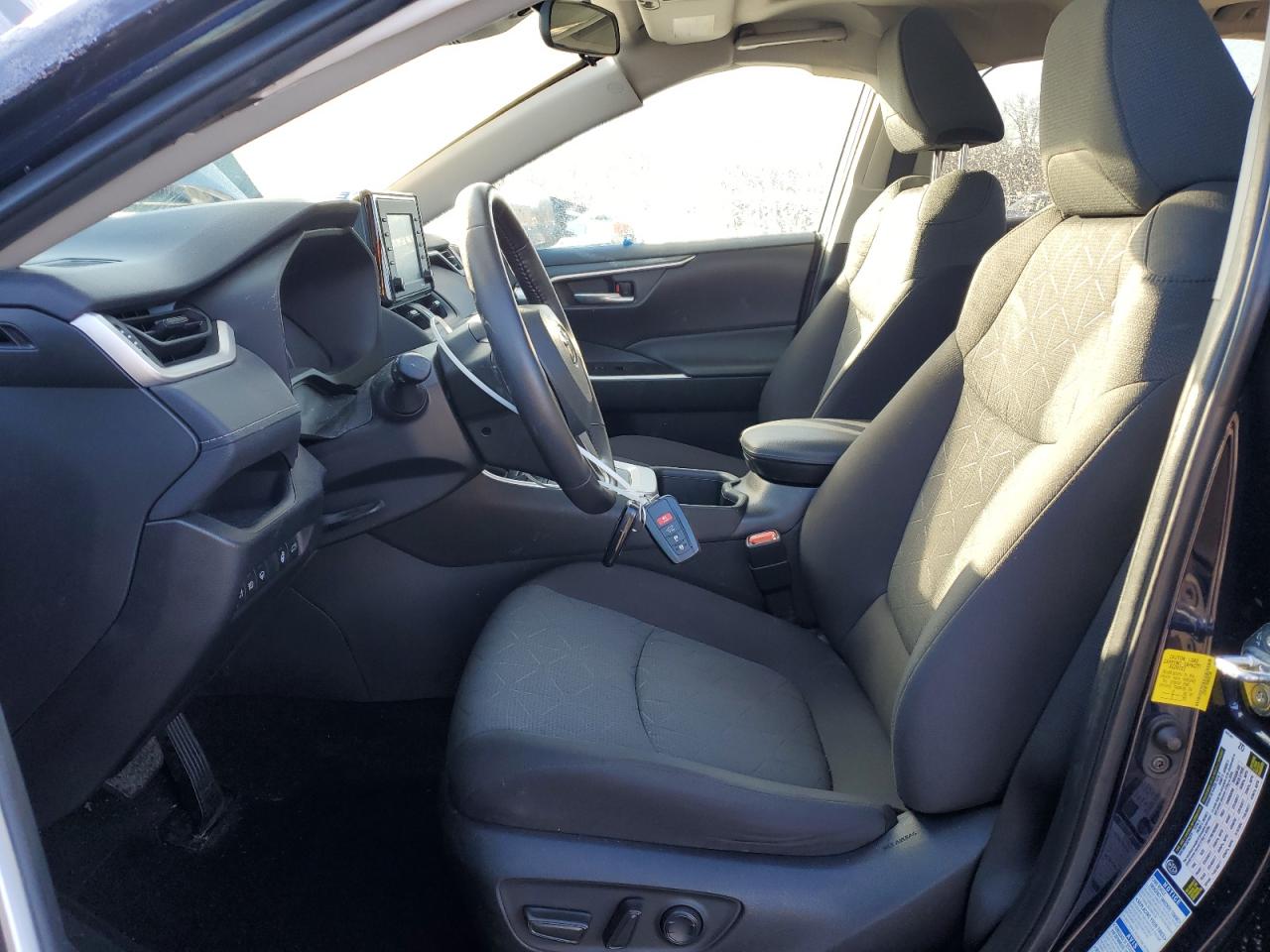 2022 Toyota RAV 4 - Image 7